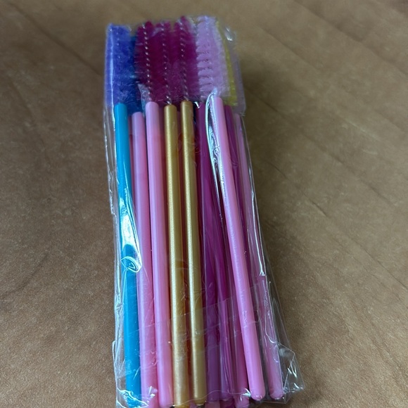 40 pcs Disposable Eyelash Mascara Brushes Mascara Wands Applicator Eyebrow Brush - Picture 4 of 4